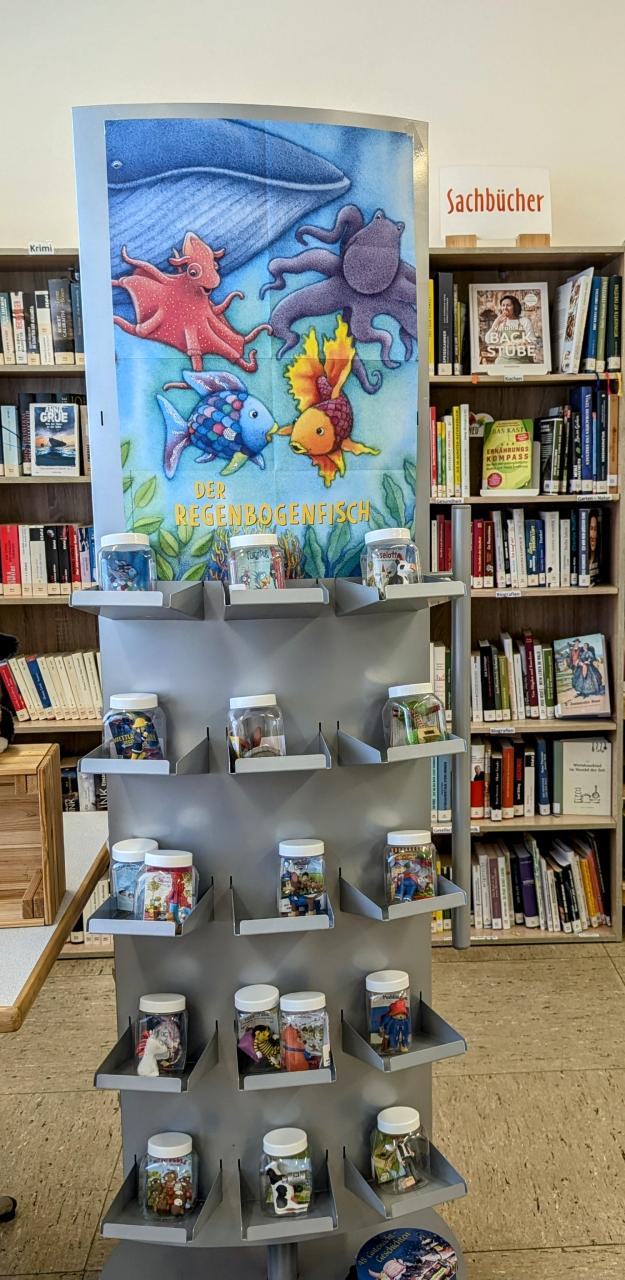 Ständer mit Toniefiguren