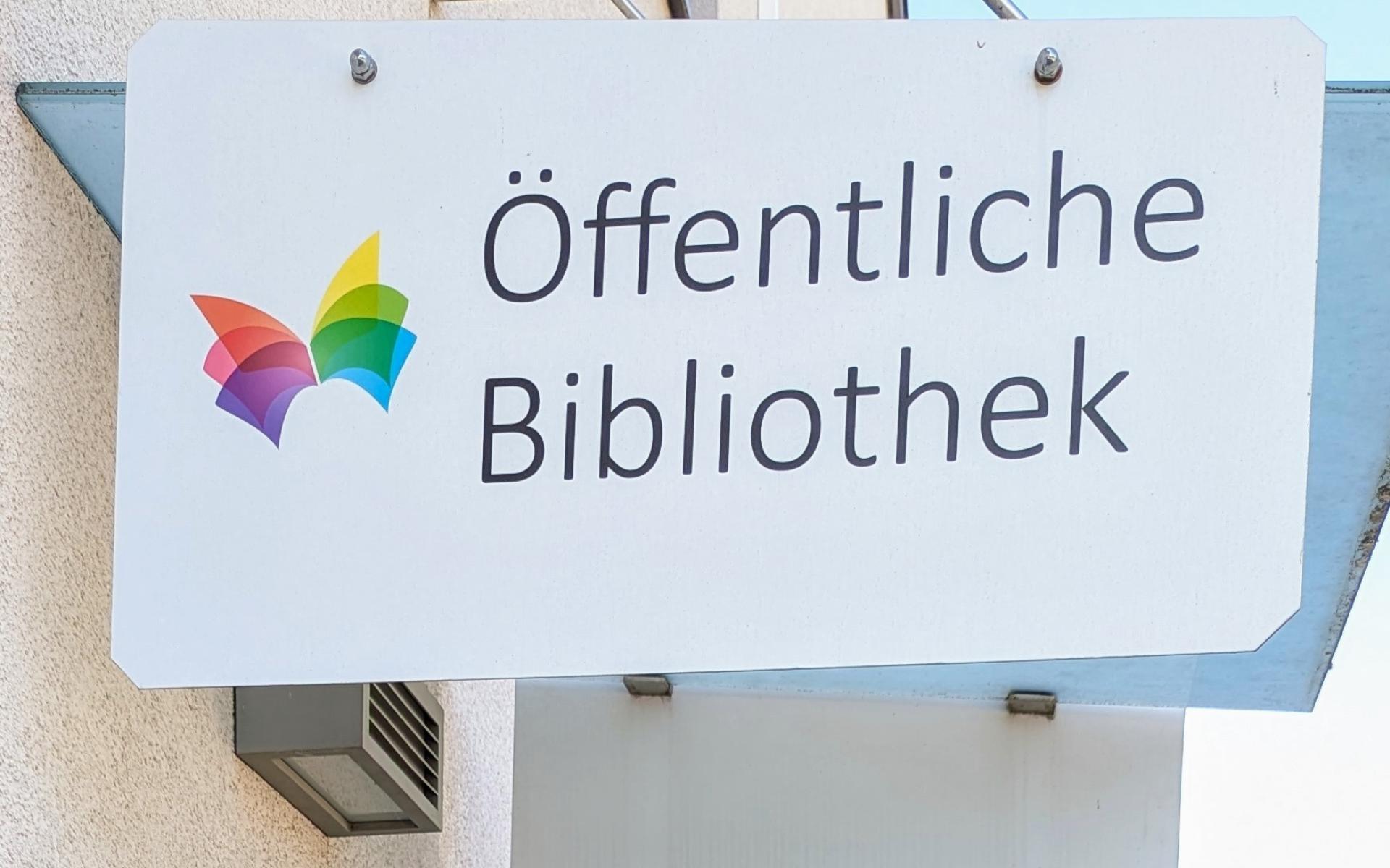Schild Öffentliche Bibliothek