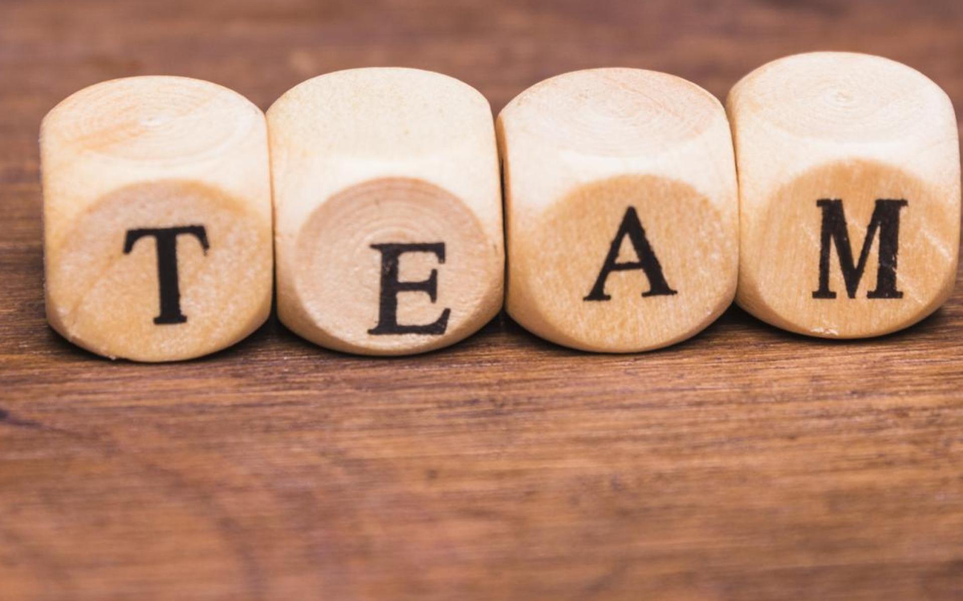 Wort Team auf einzelnen Würfeln